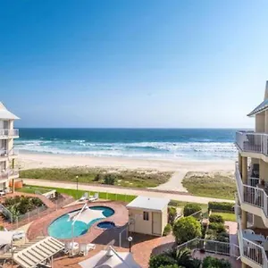 Crystal Beachfront *** Gold Coast